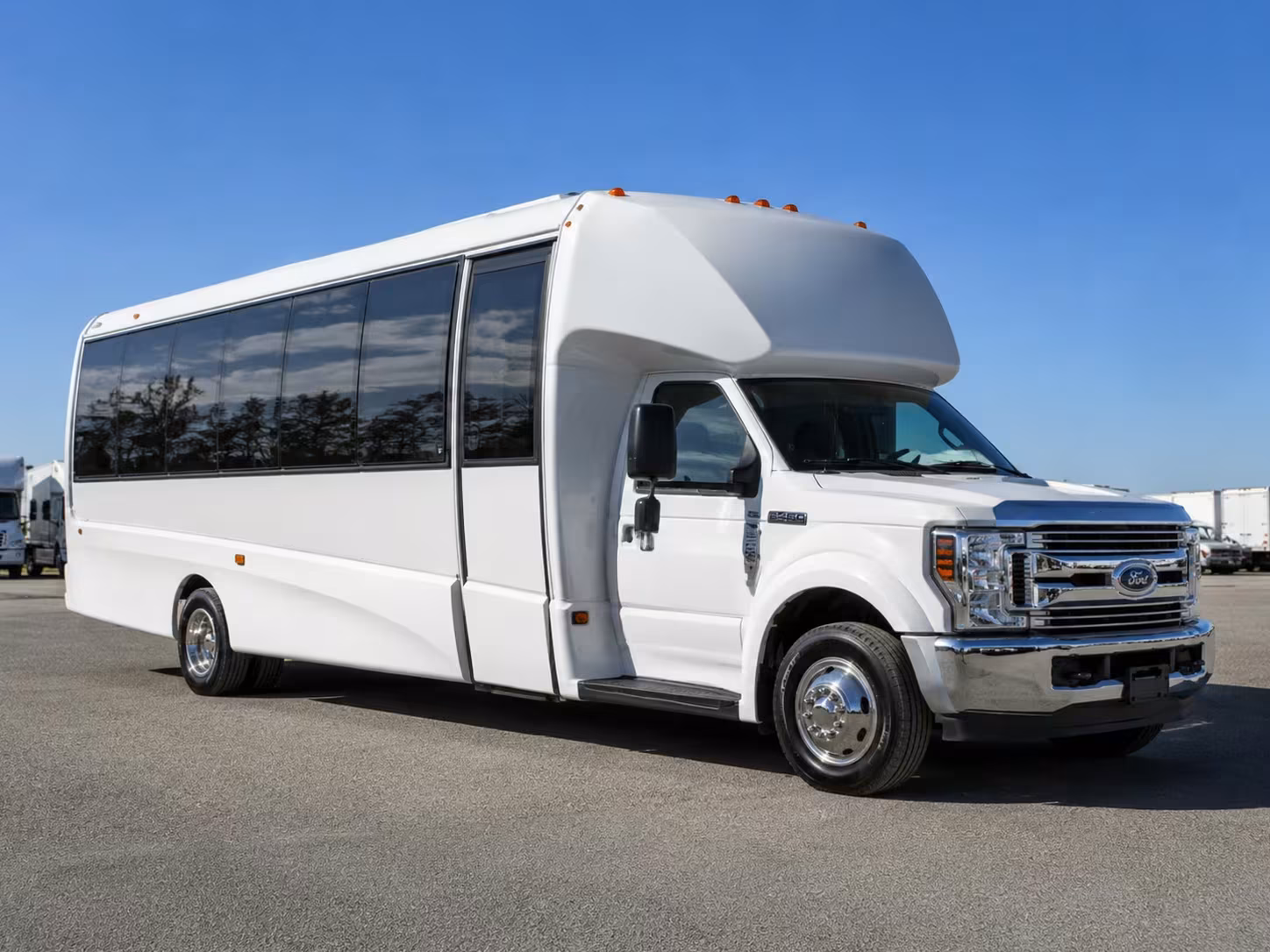 minibus rentals for smaller pasadena prom friend groups