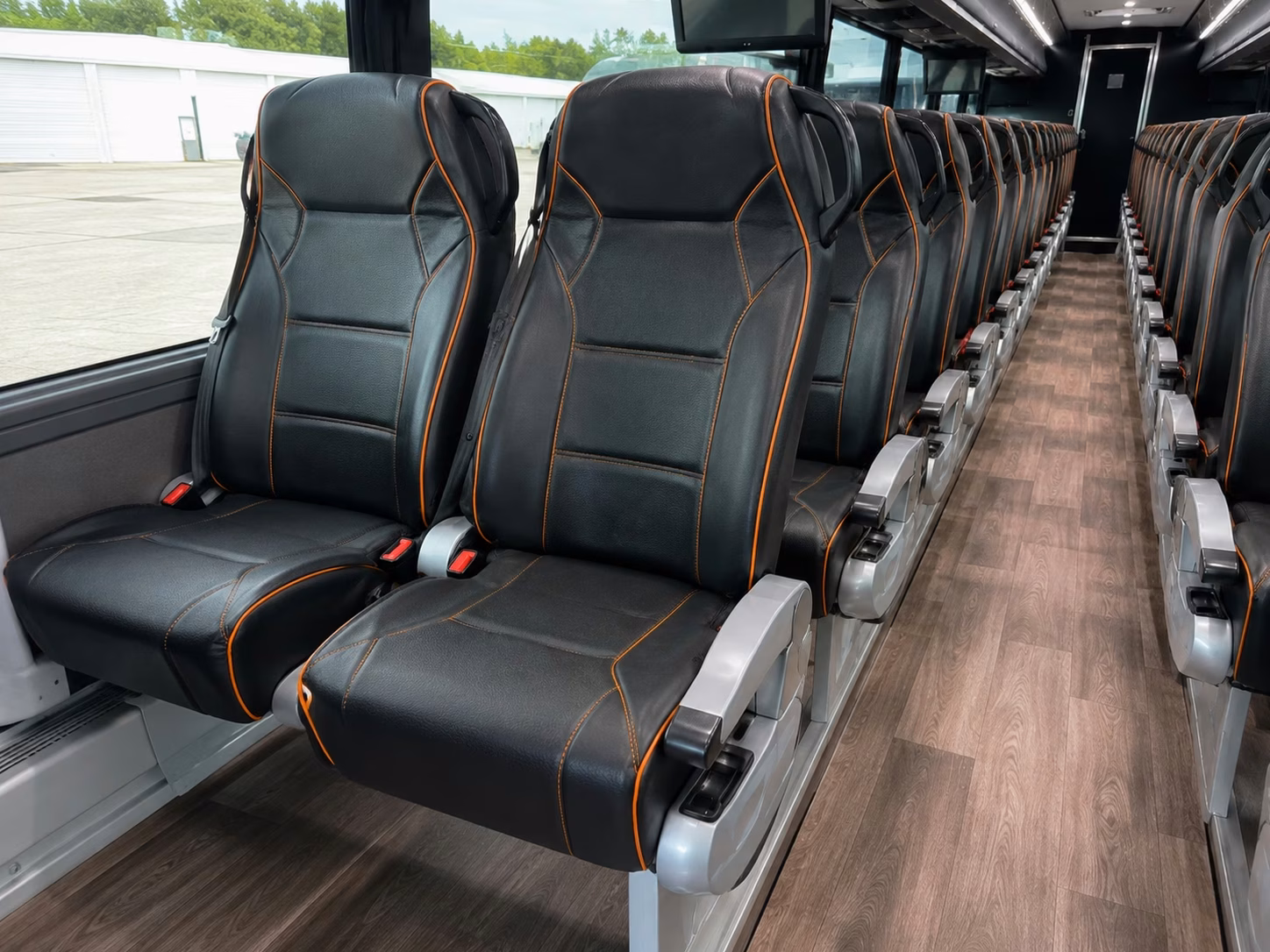pasadena charter bus rentals to daikin park and reliant stadium
