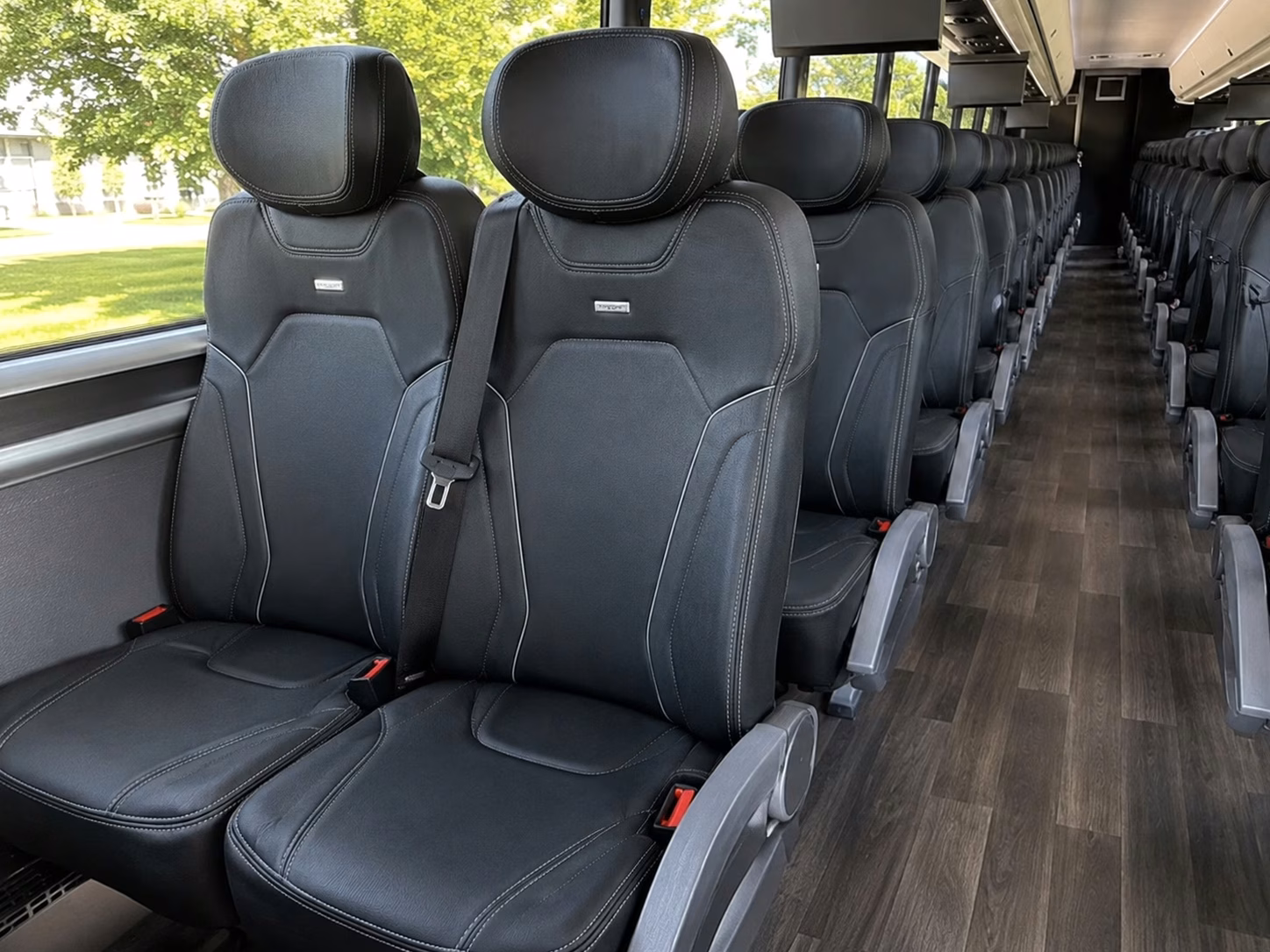 pasadena charter buses for large weddings and airport transfers