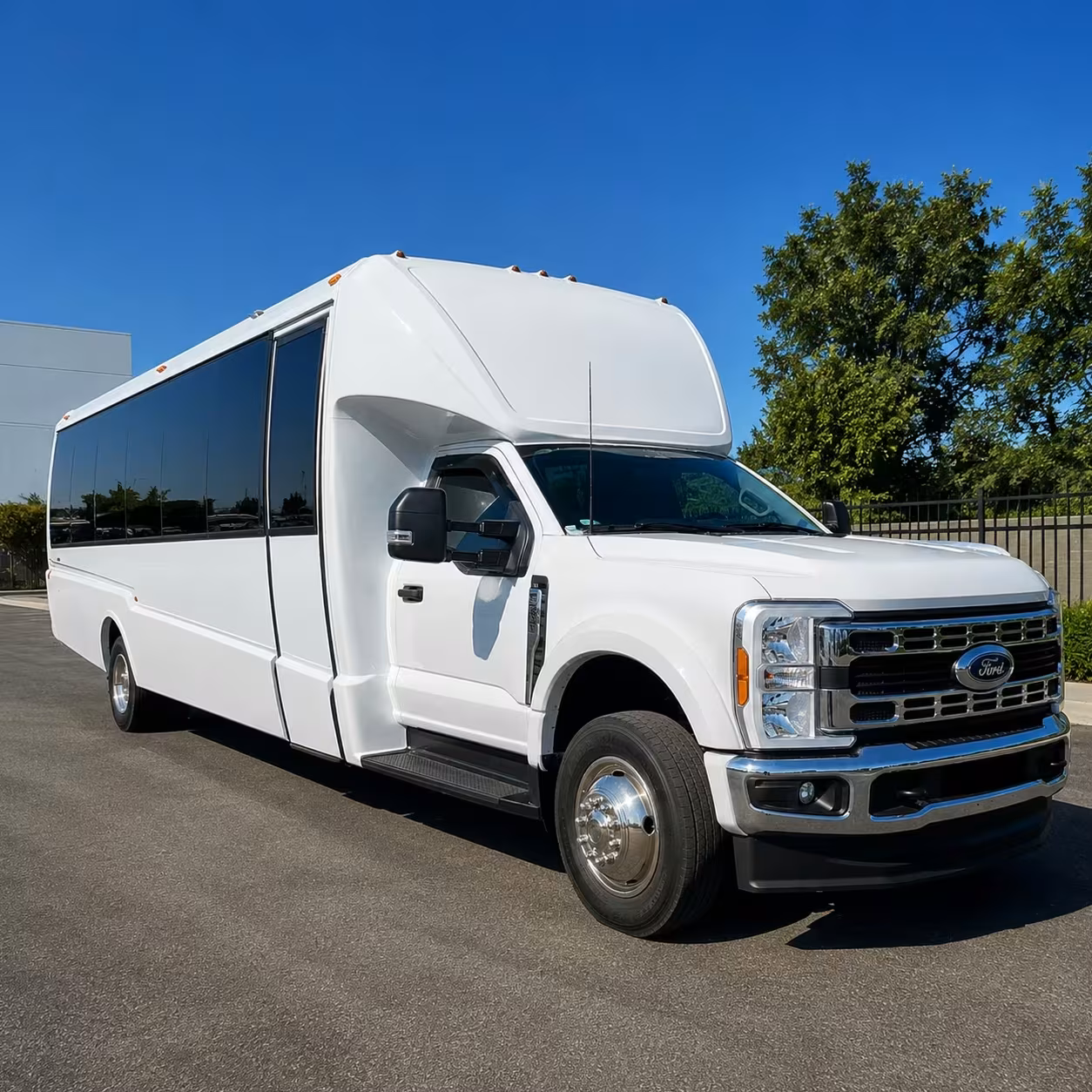 pasadena minibus rentals for houston area field trip destinations