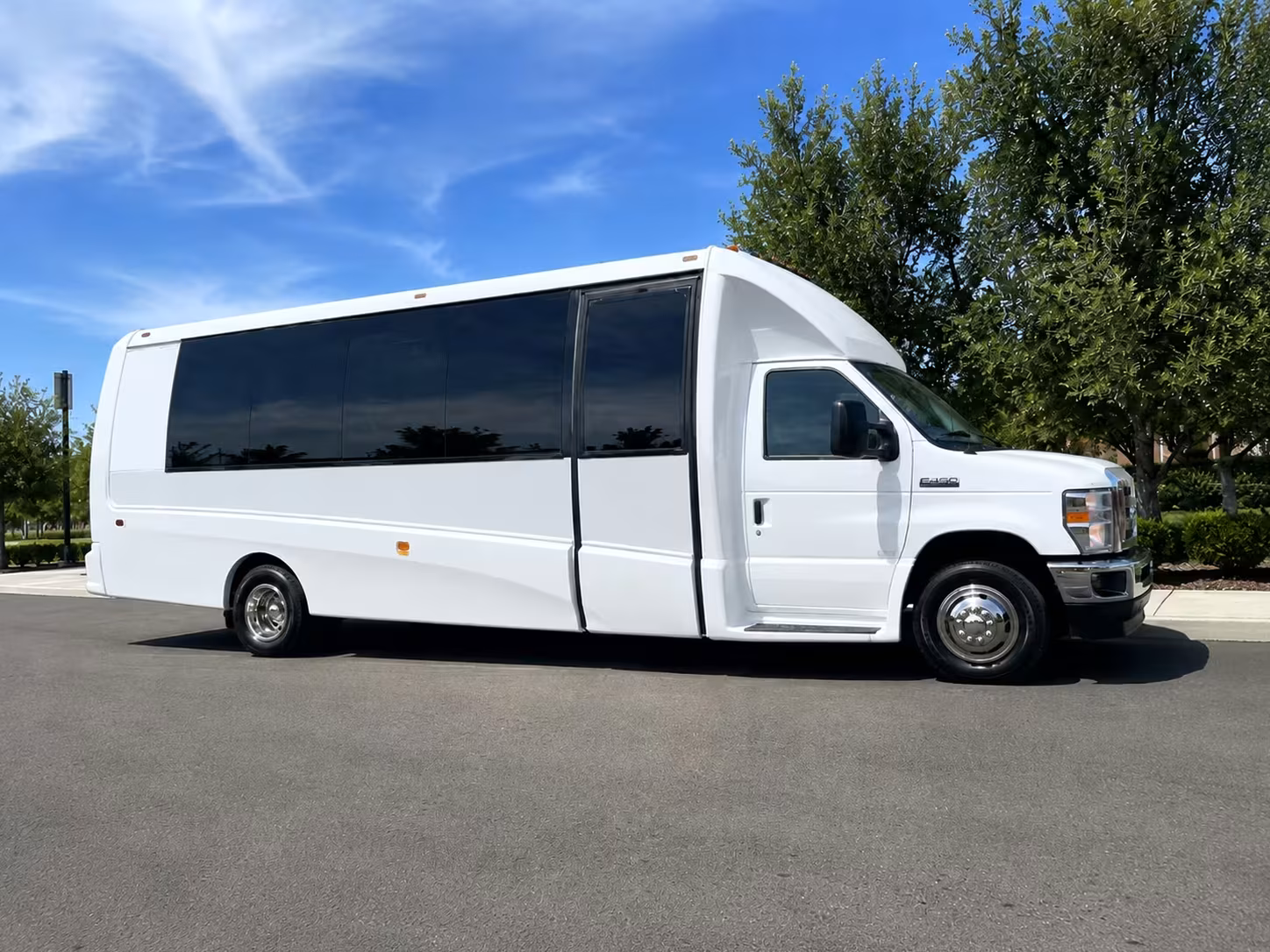 youth group and vbs minibus rentals in pasadena